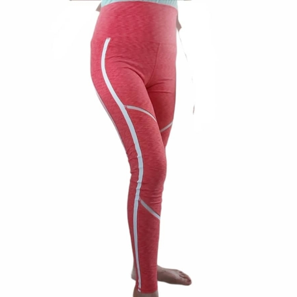ALO Yoga Continuity Leggings . - Picture 15 of 16